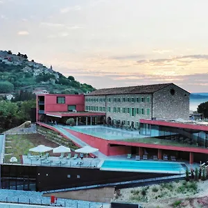 4* Hotel Winery & Design Roxanich