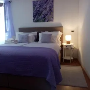Serafin-lavanda Guest house